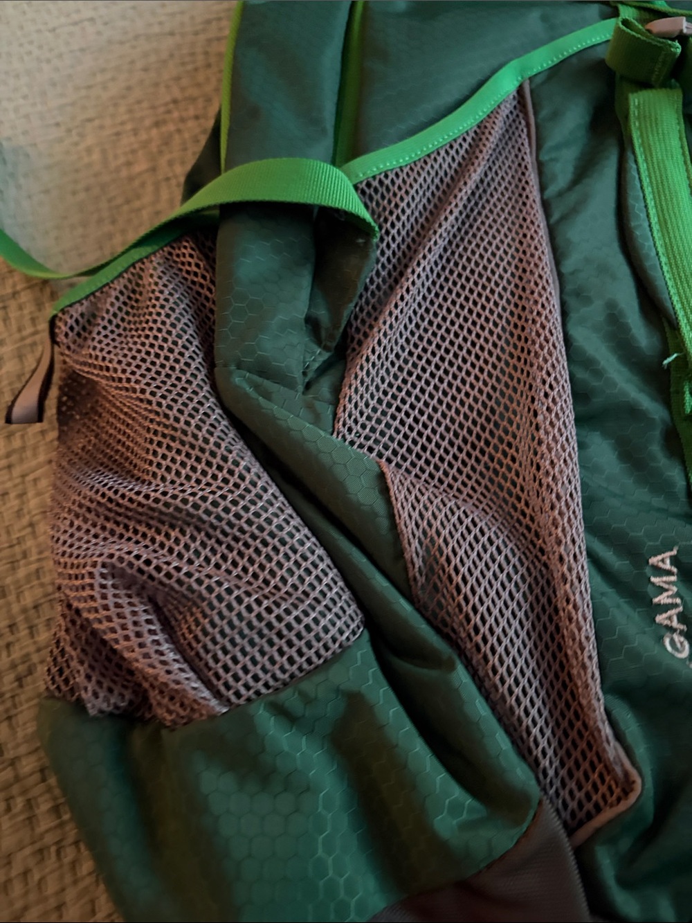Mountain Hardwear Agama 31L Green Backpack - Men's Outdoor Daypack - Picture 5 of 9